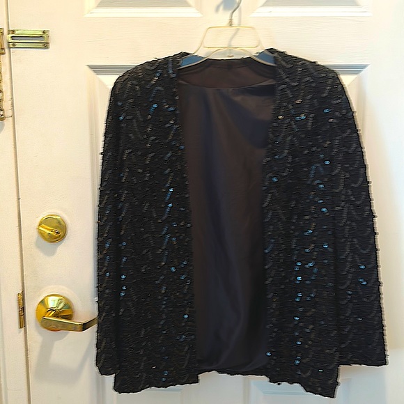 Beautiful sequenced, formal jacket with shoulder pads. Only worn once. - Picture 1 of 2